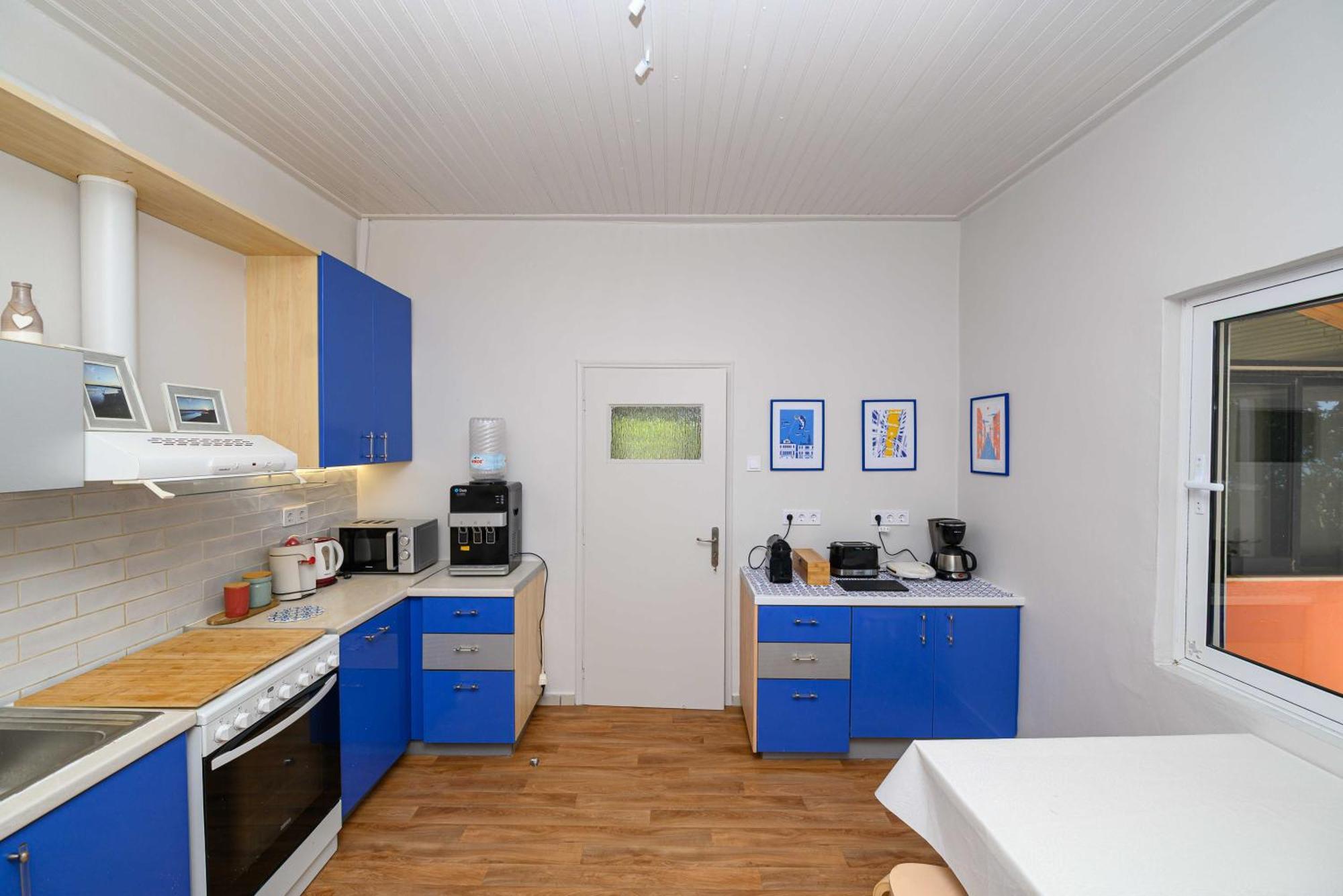 Salty Noses Beach House Paradise Perfect For Families Pyrgos  Exterior photo